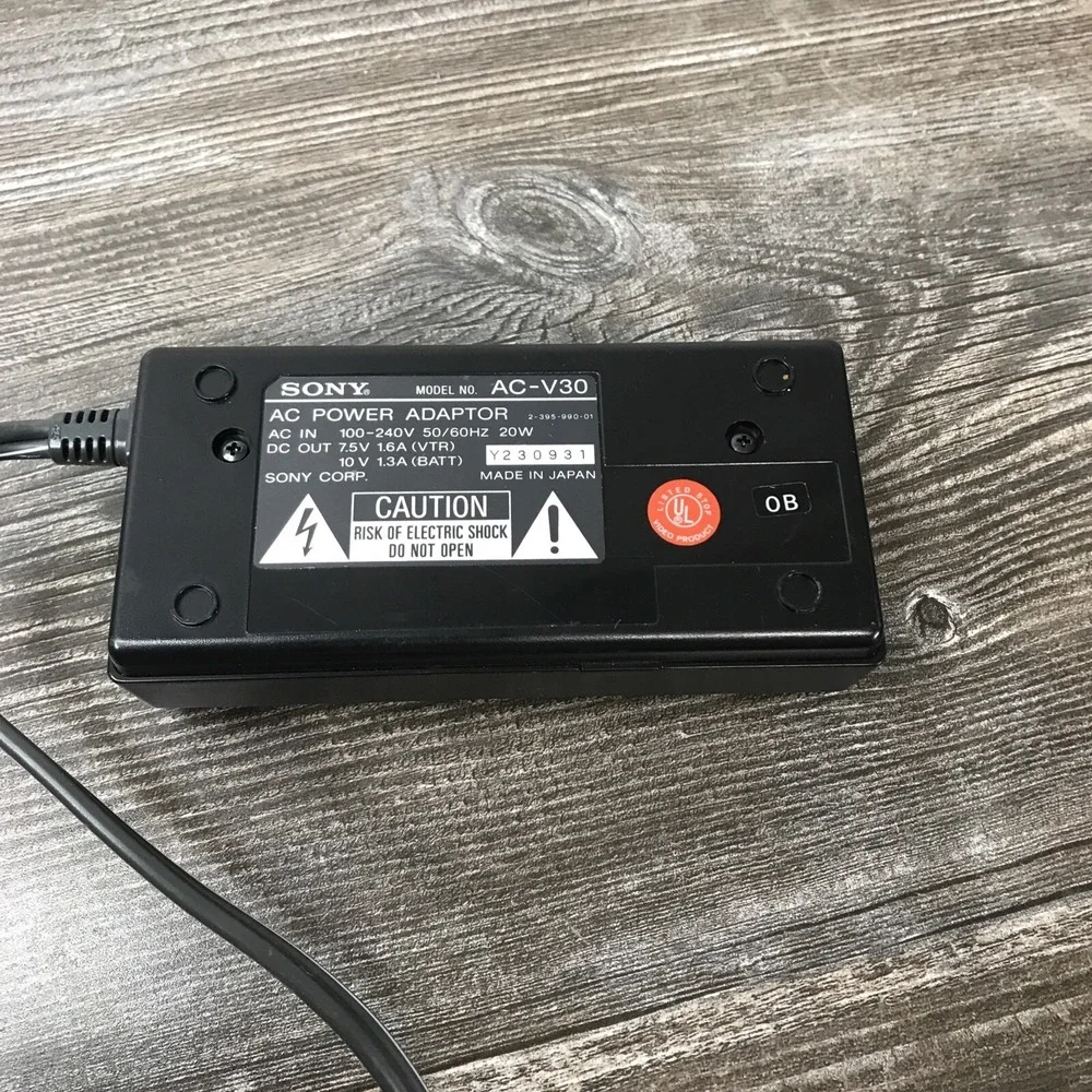 Genuine OEM Sony AC-V30 Power Adapter‎ Battery Charger HandyCam Camcorder